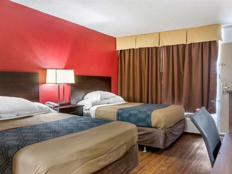 Econo Lodge Shorewood Exteriér fotografie