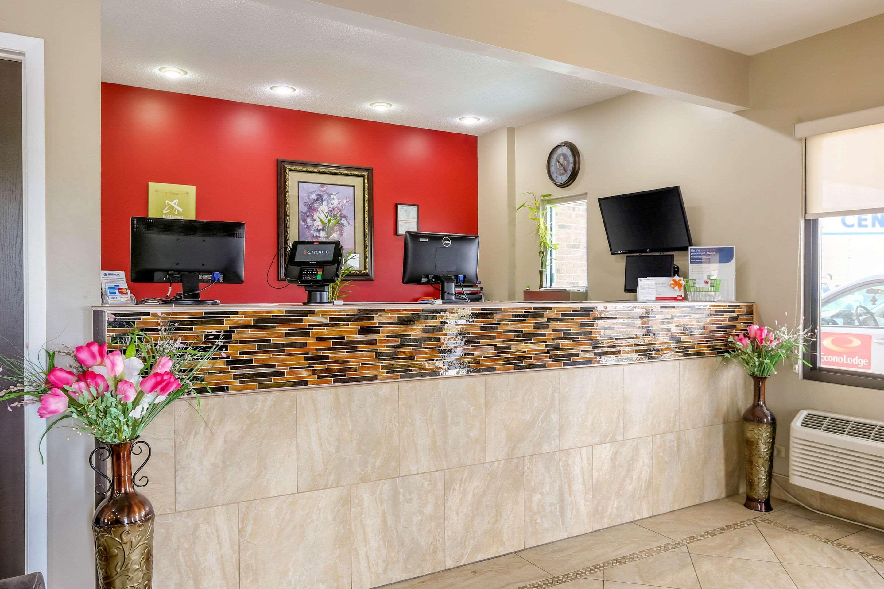 Econo Lodge Shorewood Exteriér fotografie