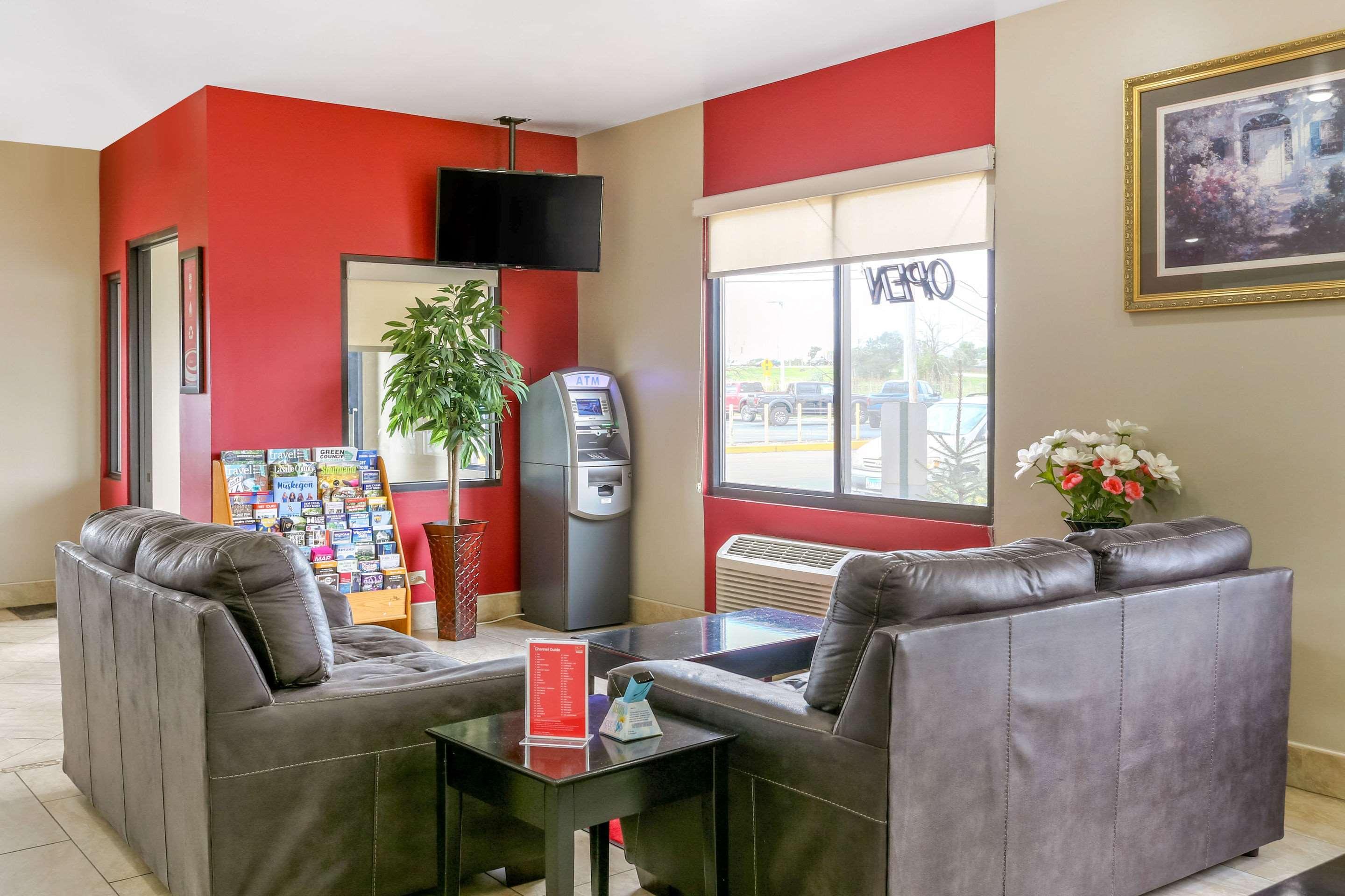 Econo Lodge Shorewood Exteriér fotografie