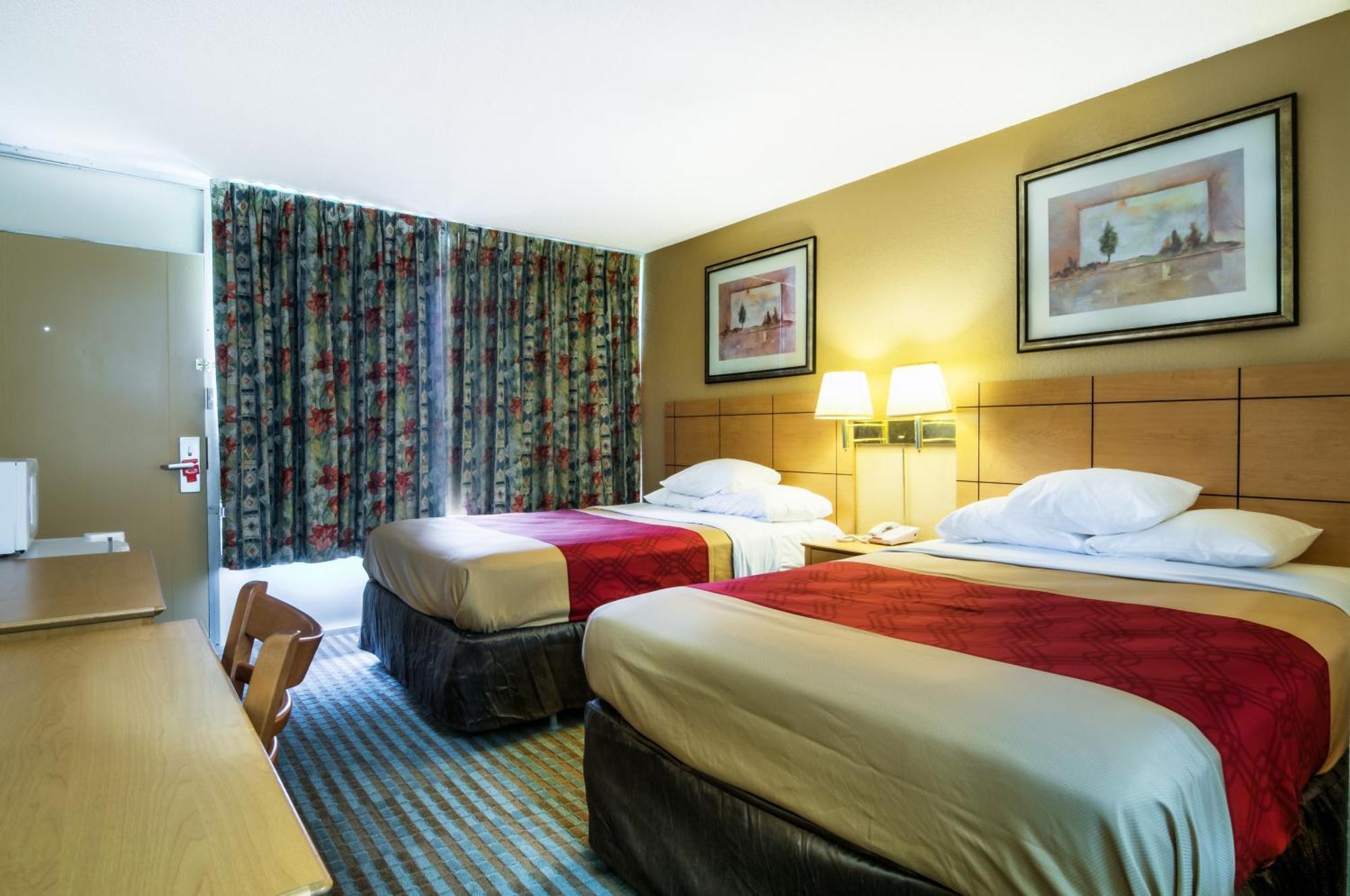 Econo Lodge Shorewood Pokoj fotografie