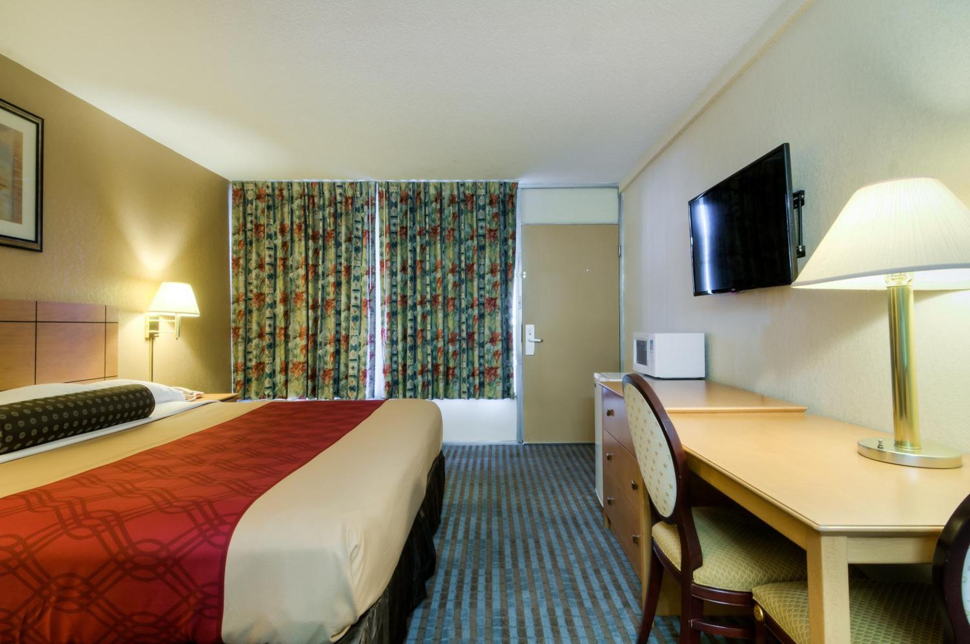Econo Lodge Shorewood Pokoj fotografie