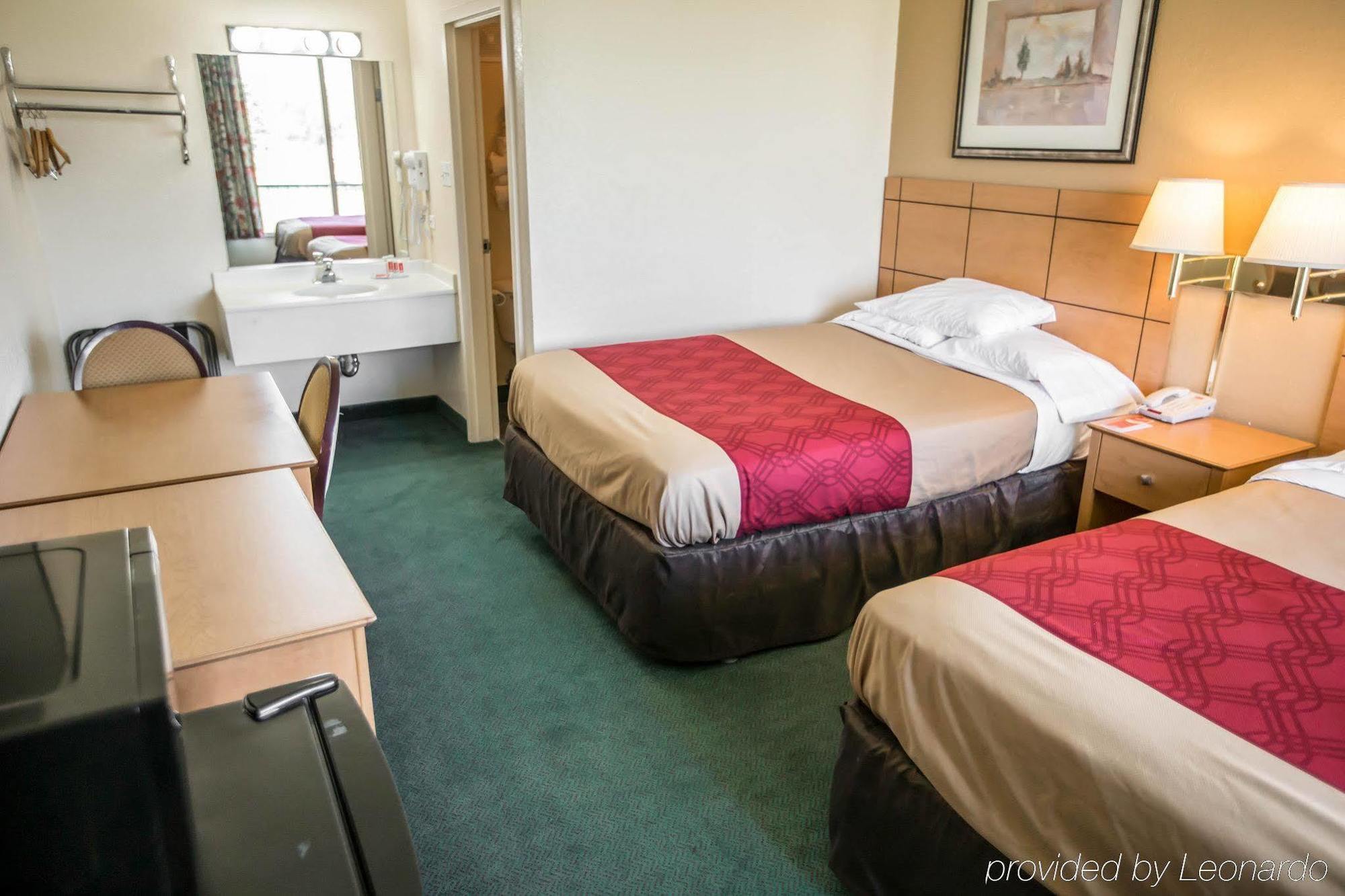 Econo Lodge Shorewood Exteriér fotografie