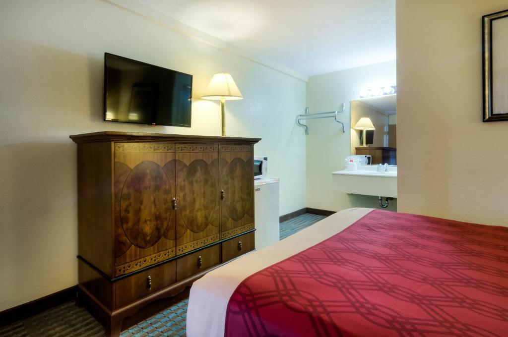 Econo Lodge Shorewood Pokoj fotografie
