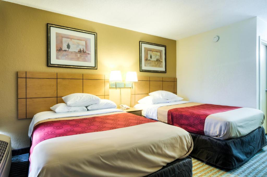 Econo Lodge Shorewood Exteriér fotografie